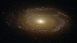 Bir milyar ışık yılı uzaklıkta yeni sarmal galaksi keşfedildi